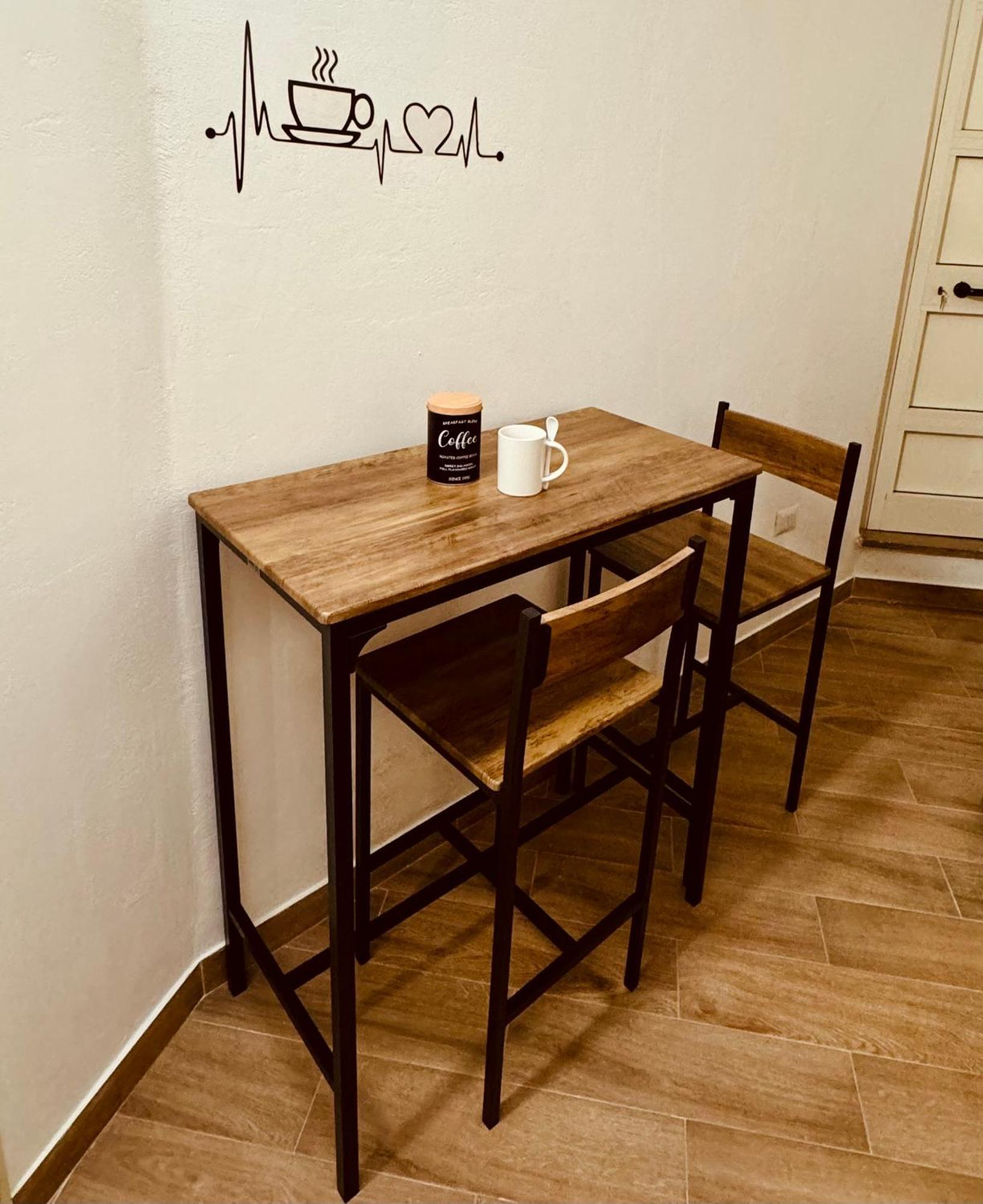 Anna'S Guest House Лече Екстериор снимка